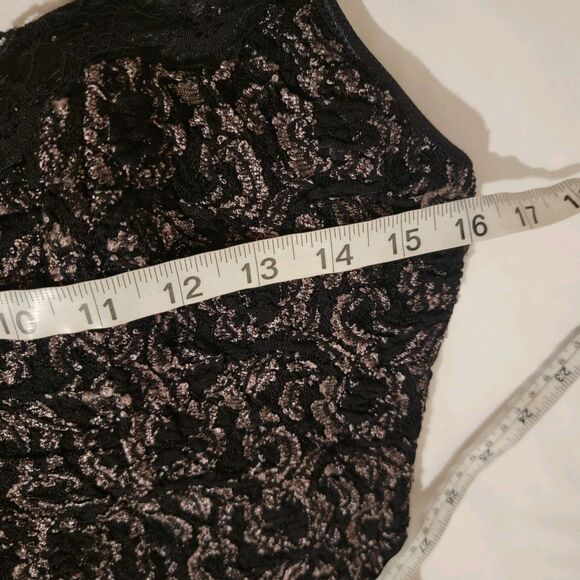 Papillon Blanc Womens Top Size XL Tank Cropped Lace Whimsigoth Dark Romance - Picture 7 of 7